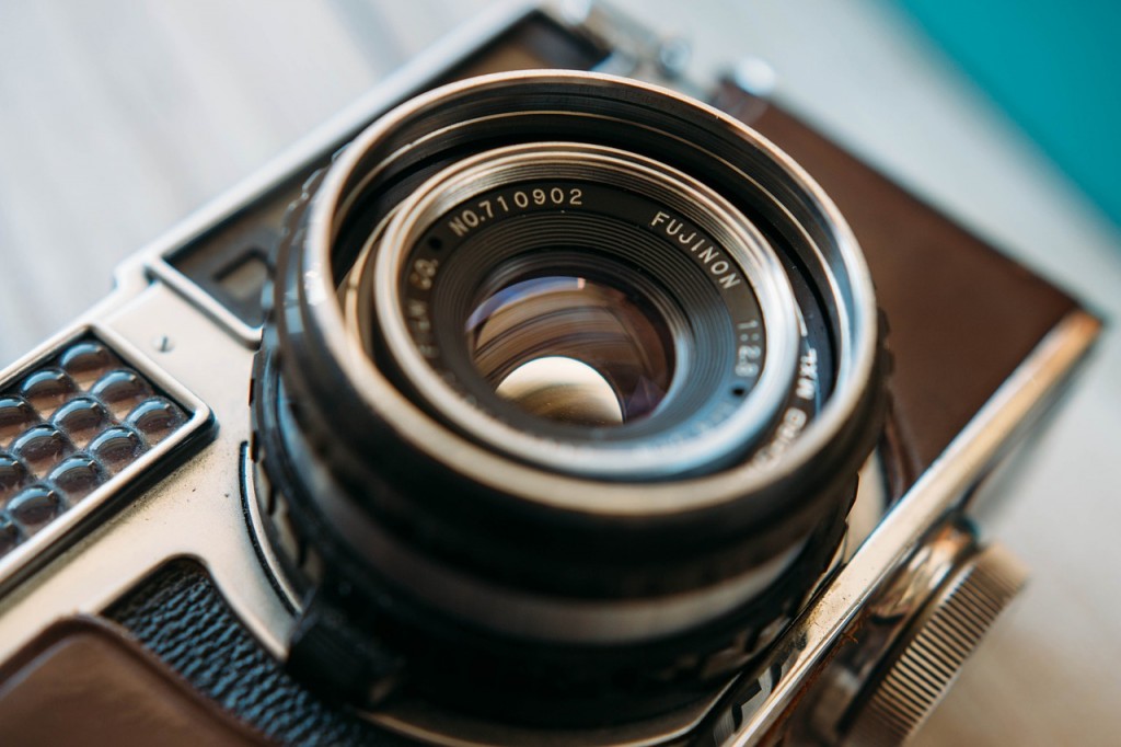 camera-801924_1280