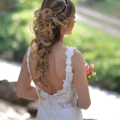 How to choose the perfect wedding hairstyle