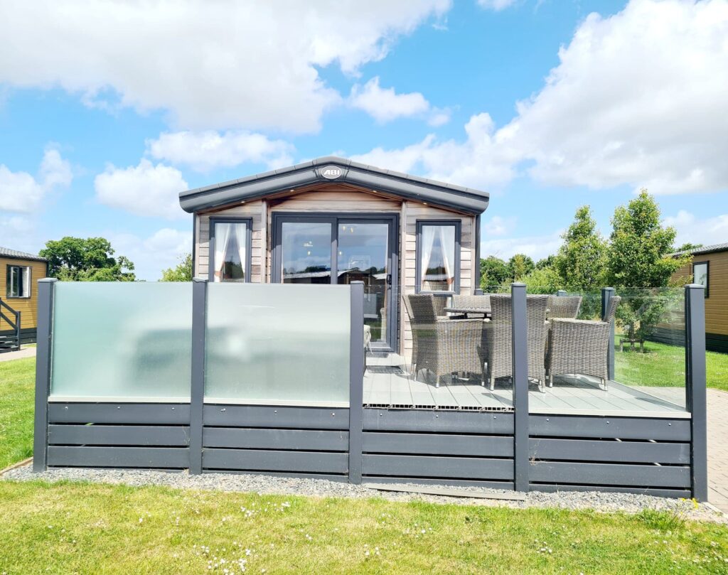 lodge with a hot tub in devon